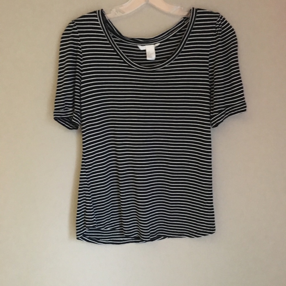 H&M Black and White Striped T Shirt Size Small